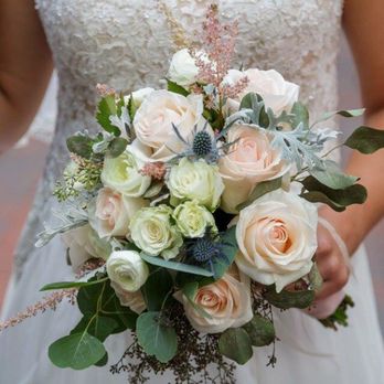 JE Flower Shop - Florists Near Me - New Britain, Connecticut