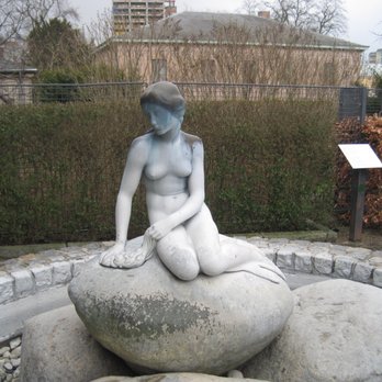 København - City - You can see another version of the famous "Little Mermaid" statue at Carlsberg Brewery. - Copenhagen, 84 København - City - You can see another version of the famous "Little Mermaid" statue at Carlsberg Brewery. - Copenhagen, 84