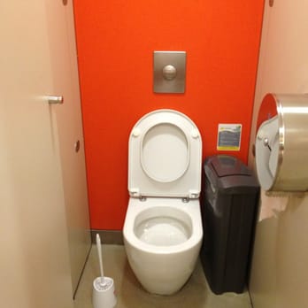 Arenas de Barcelona - Bathroom lol - Shopping Centers Near Me - Barcelona, B Arenas de Barcelona - Bathroom lol - Shopping Centers Near Me - Barcelona, B