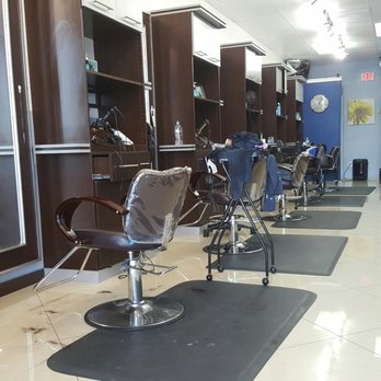 Divas Xpress - salon stations. - Hair Salons Near Me - Las Vegas, Nevada