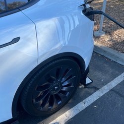 Tesla Supercharger - Glendale