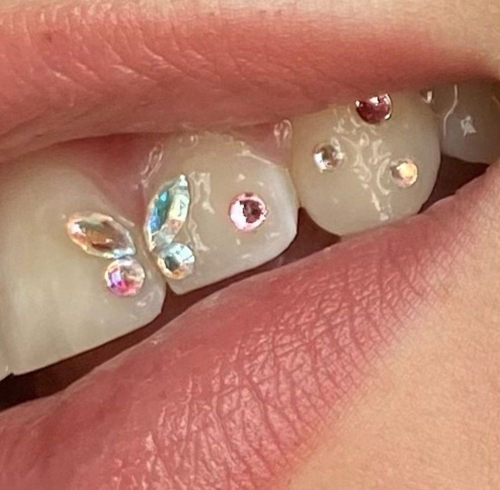Smiles Of Royalty Logo