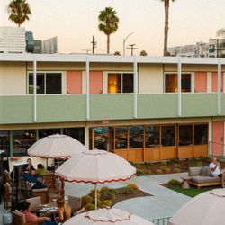 Olive & Rose - Courtyard
