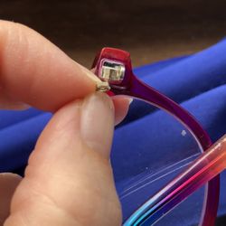 Jerold Optical - The broken metal looks sand off and has a discolored yellow like it's been soldered on.