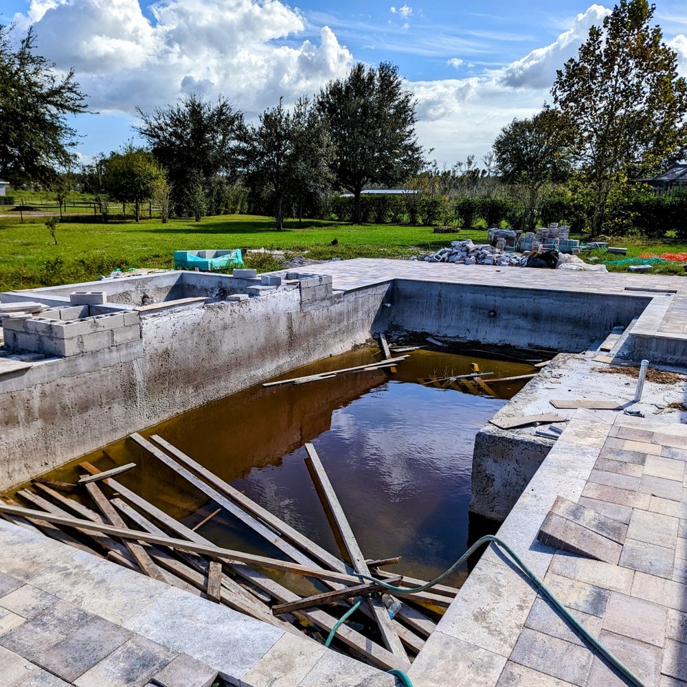 JE Clear Pools - Pool & Hot Tub Service Near Me - Tampa, Florida