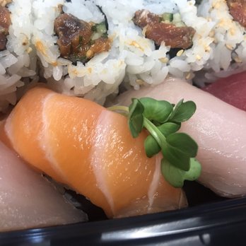Tokyo Express - Sushi to go combo 5 - Sushi Bars Near Me - San Francisco, California Tokyo Express - Sushi to go combo 5 - Sushi Bars Near Me - San Francisco, California