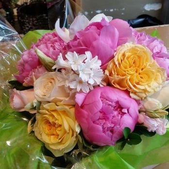 CITY FLOWERS - Florists Near Me - Bellevue, Washington