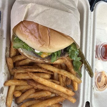 Gracias Señor! - Cheeseburger and a side of fries - Food Trucks Near Me - Brentwood , California