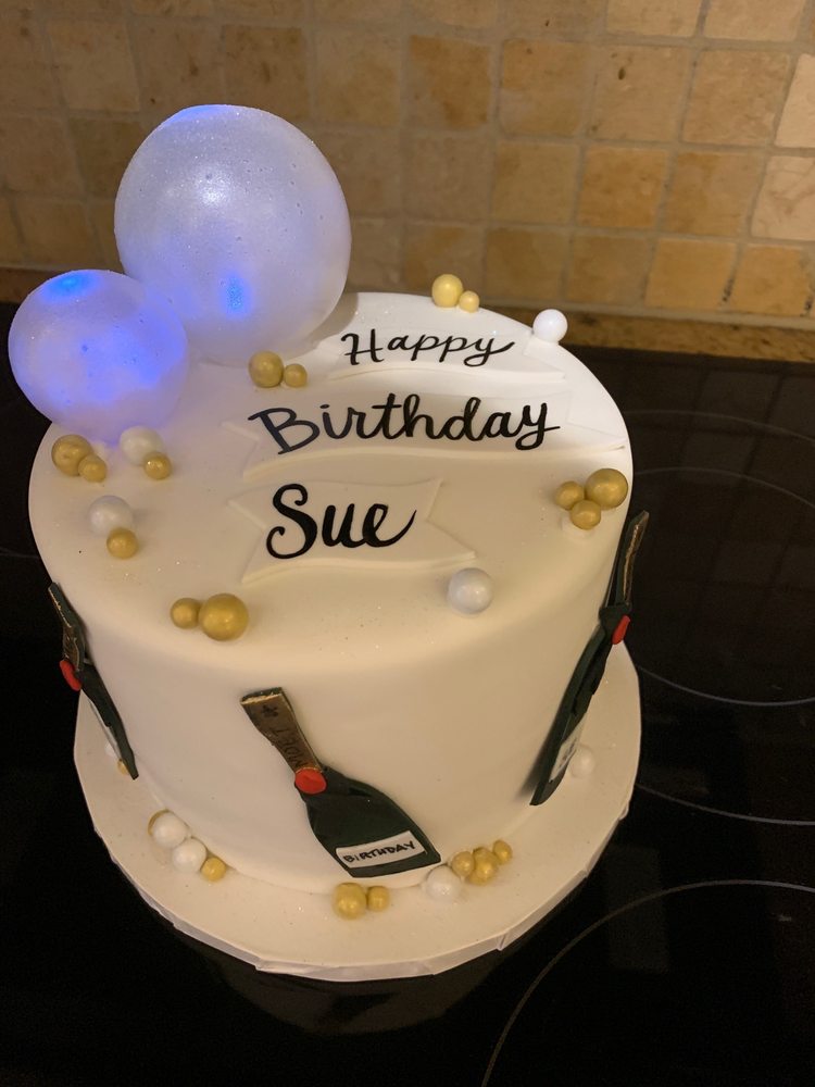 FROSTING CUPCAKES Updated September 2024 28 Photos & 33 Reviews