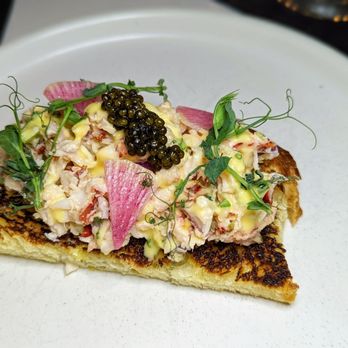 PARA - Lobster Toast | Instagram: @telephonesmoothie - Bars Near Me - Charlotte, North Carolina