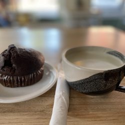 She Brews Coffee Roasters - Golden Latte with oat milk + Chocolate muffin