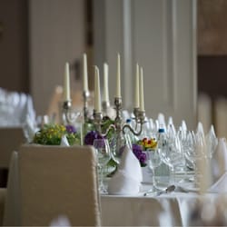 Hotels - Schloß Steinhöfel Hotel Restaurant Cafe - Stilvoll und charmant. Unsere Hochzeitstafel