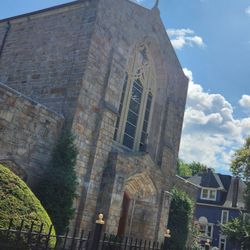 Holy Innocents Roman Catholic Church