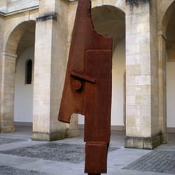 Cour Mably