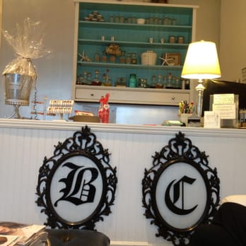 Bella Cara - Clean and relaxing ambiance :) - Spray Tanning Near Me - Los Angeles, California