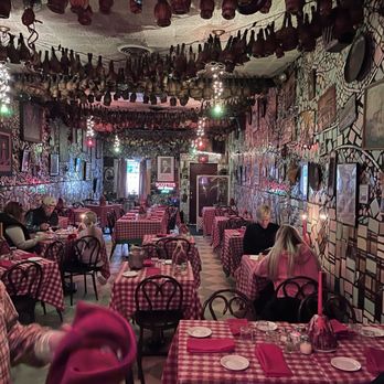 Scotti's Italian Restaurant - Dining room - Italian Near Me - Cincinnati, Ohio Scotti's Italian Restaurant - Dining room - Italian Near Me - Cincinnati, Ohio