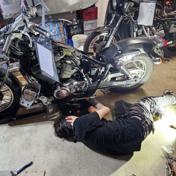Lugnut's - Oil Change. Fluid Change. Oil Service - Motorcycle Repair Near Me - Old Hickory, Tennessee Lugnut's - Oil Change. Fluid Change. Oil Service - Motorcycle Repair Near Me - Old Hickory, Tennessee