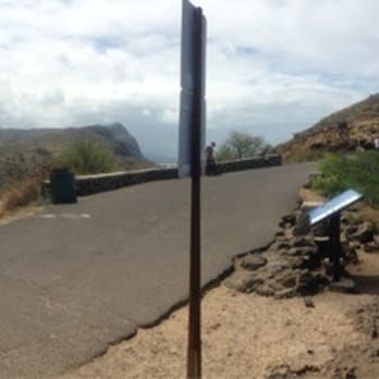 Makapu'u Point Lighthouse Trail - Hiking Near Me - Honolulu, Hawaii