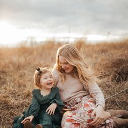 Graphic Designer & Photographer - Sisters - 2023