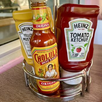 Big Pink - Table Condiments! - Pizza Near Me - Miami Beach, Florida Big Pink - Table Condiments! - Pizza Near Me - Miami Beach, Florida