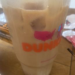 Vanilla smoked cold brew--- no soft top and to much milk