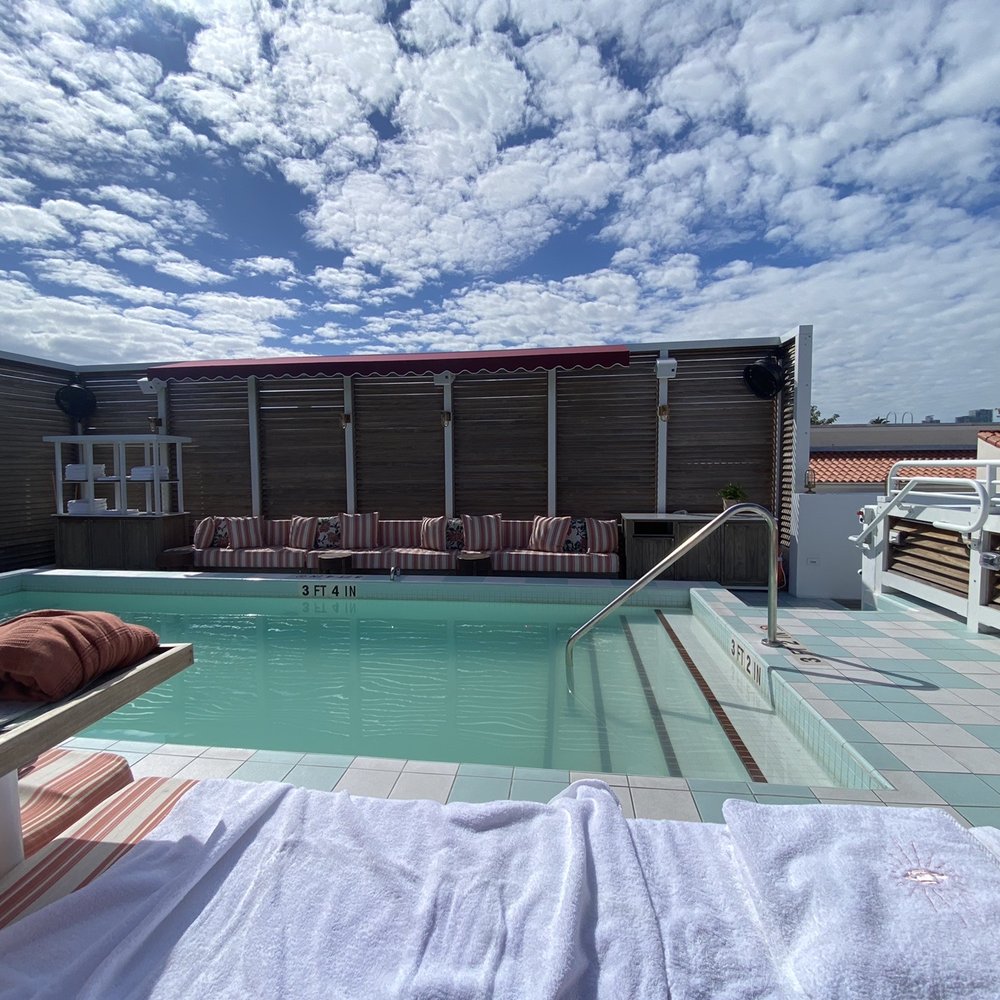 Esme Hotel Miami Beach - Pool - Hotels Near Me - Miami, Florida Esme Hotel Miami Beach - Pool - Hotels Near Me - Miami, Florida