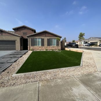 Sonoran turf - the front yard of a home - Artificial Turf Near Me Sonoran turf - the front yard of a home - Artificial Turf Near Me