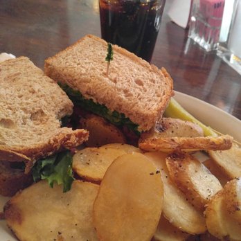Six Pence Pub - Roast beef with home fries - American Near Me - Blowing Rock, North Carolina