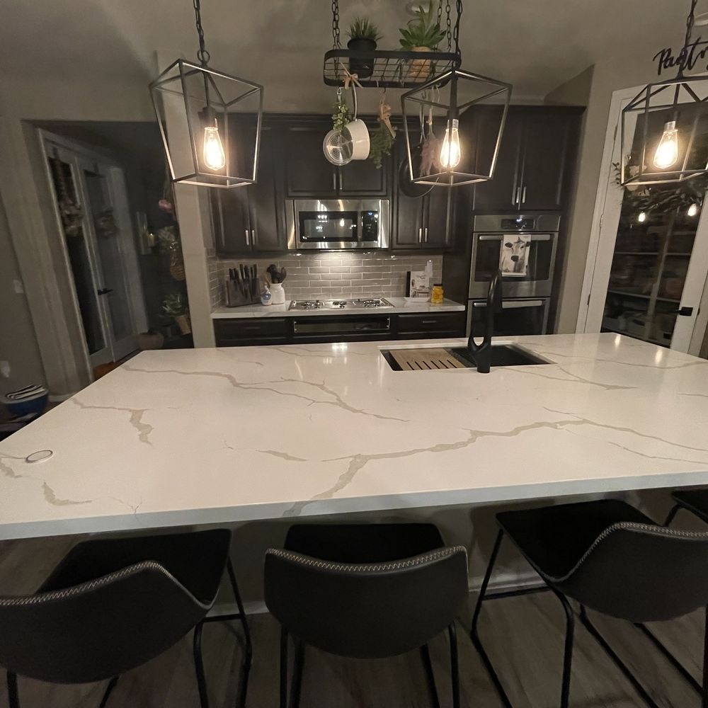 Coldstone Marble and Granite - New kitchen island /quartz - Countertop Installation Near Me - Phoenix, Arizona
