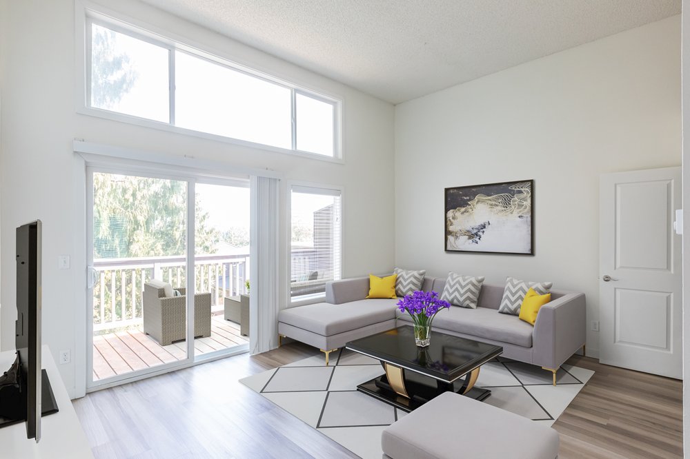 LARKSPUR WEST LINN 19500 Hidden Springs Rd, West Linn, Oregon