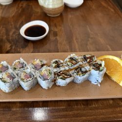 Murasaki Japanese Restaurant - 76. Spicy Yellowtail Roll and eel roll