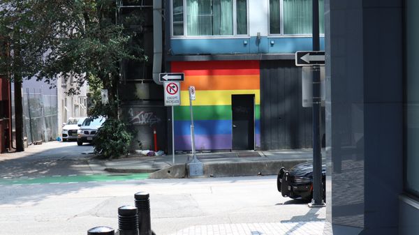 Sheraton Vancouver Wall Centre by null