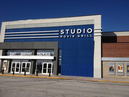 STUDIO MOVIE GRILL - Updated October 2025 - 152 Photos & 546 Reviews
