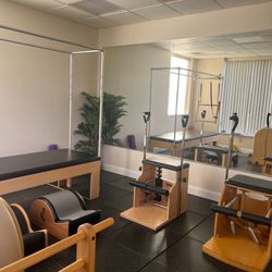 Visionary Movement - Our Pilates Mixed Apparatus Room