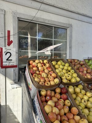Roger's Produce by null