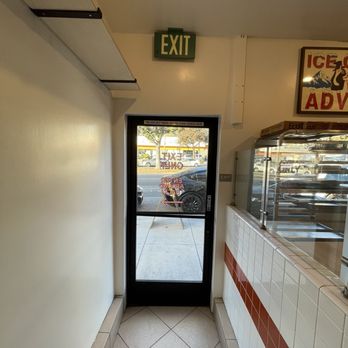 Yellow Paper Burger - Front door is where you exit after you get your food. - Burgers Near Me - Los Angeles, California