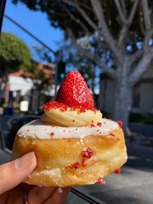 DK's Donuts & Bakery by null