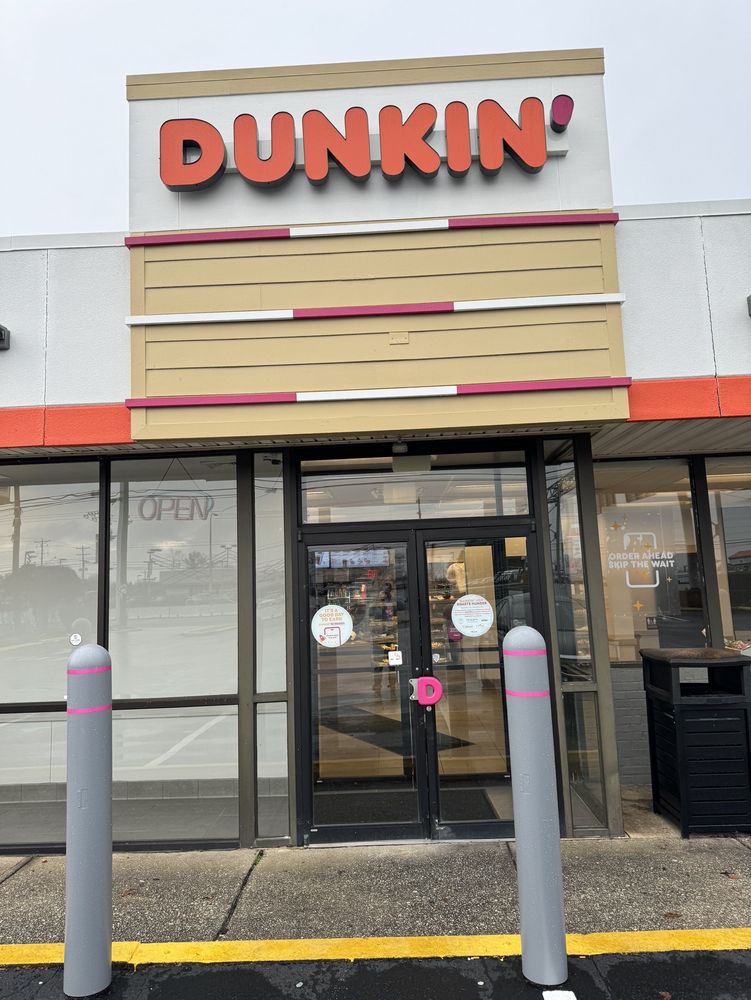 Dunkin' Logo