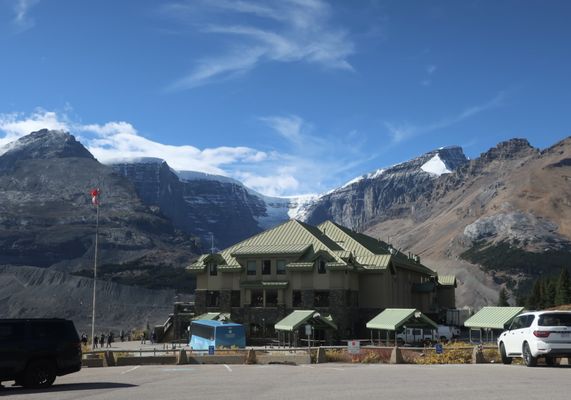 Columbia Icefield by null