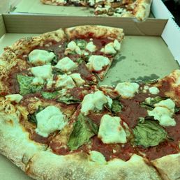 14" Margherita under a green roof lol 14" Margherita under a green roof lol