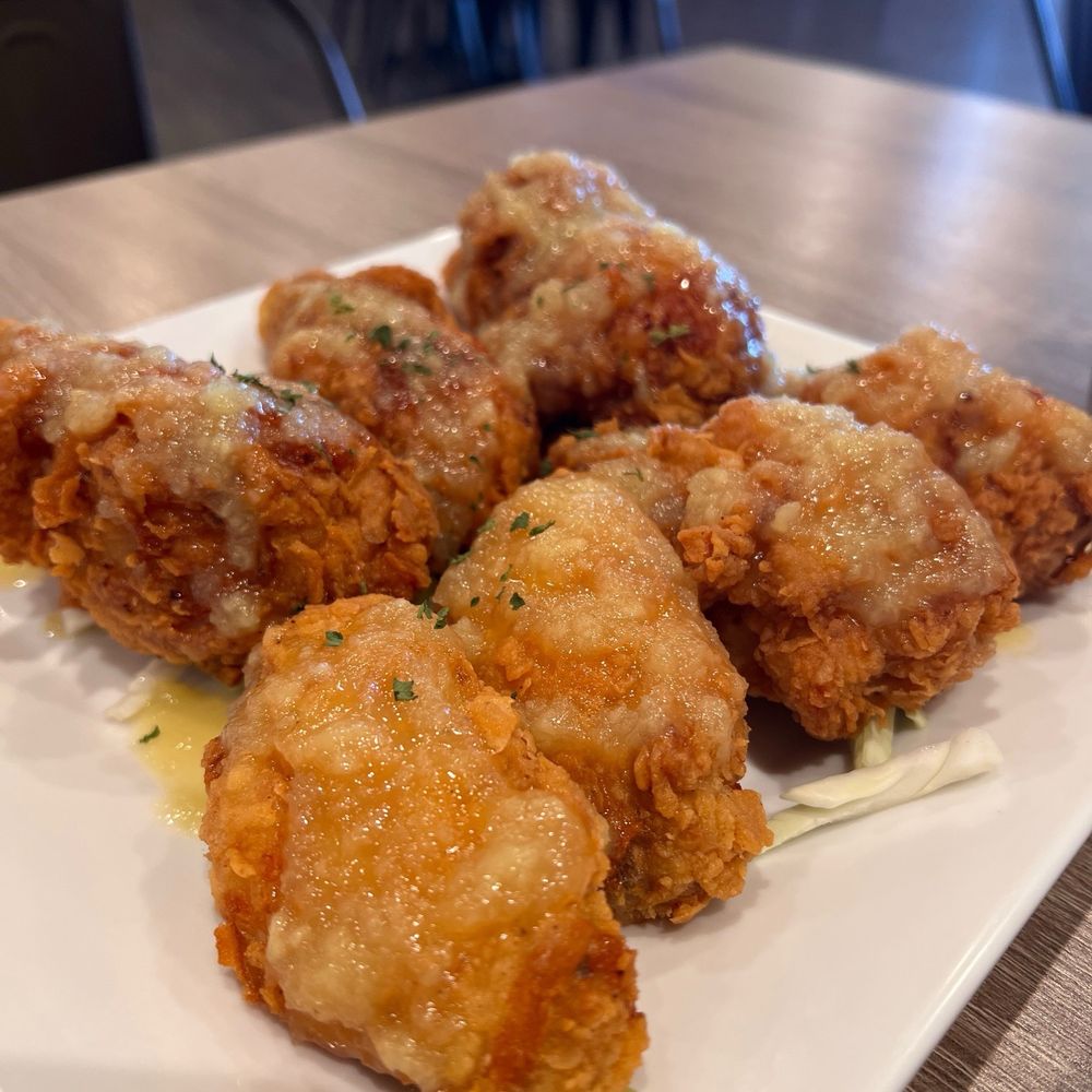 Vons Chicken - D. 1/2 Crispy Garlic Chicken - Korean Near Me - Vallejo, California Vons Chicken - D. 1/2 Crispy Garlic Chicken - Korean Near Me - Vallejo, California