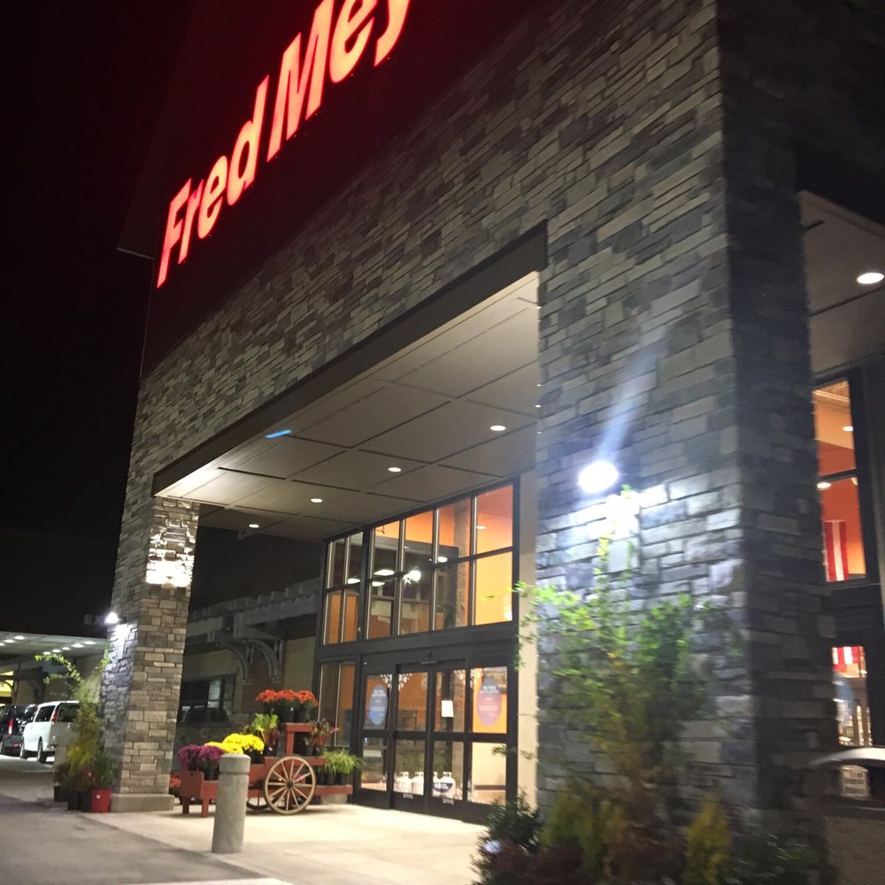 Fred Meyer - Love how they added the flowers and little trees to the front - Grocery Near Me - Happy Valley, Oregon Fred Meyer - Love how they added the flowers and little trees to the front - Grocery Near Me - Happy Valley, Oregon