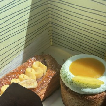 Del Sur Bakery & Cafe - Filipino Near Me - Chicago, Illinois