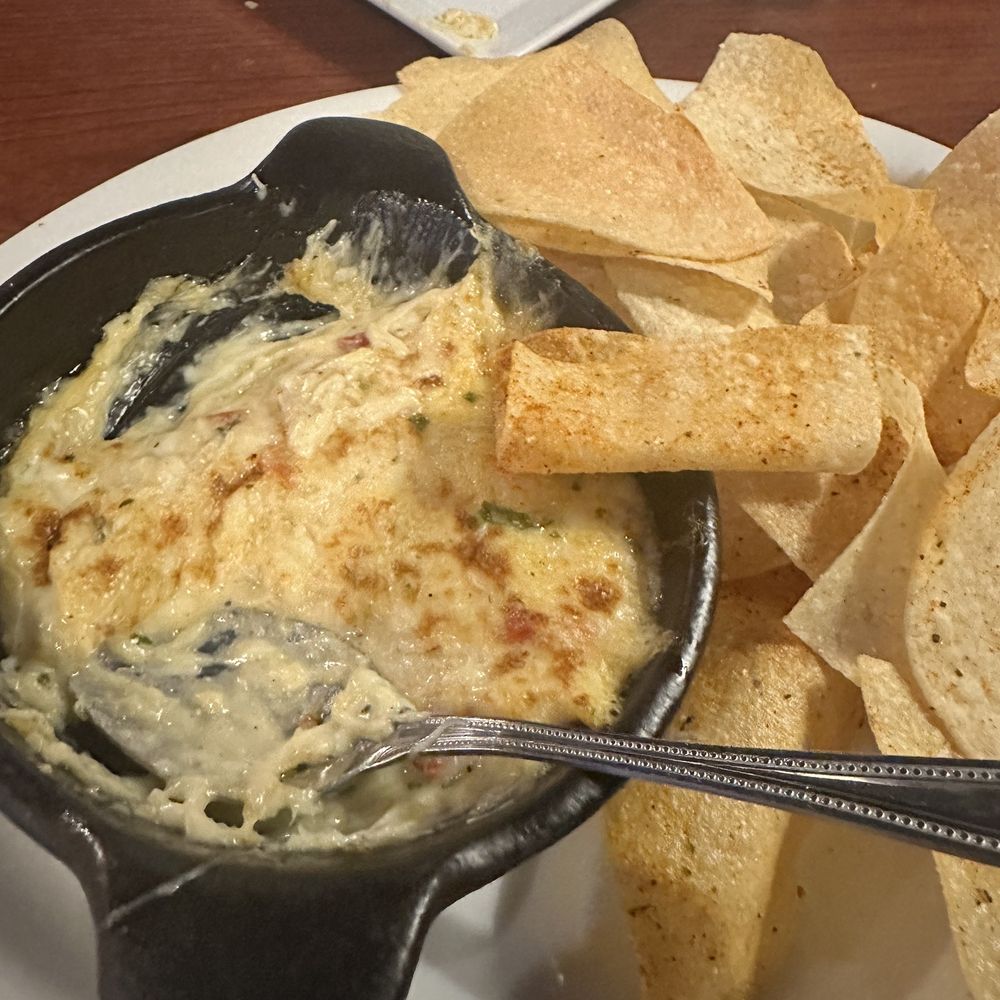 Crab dip with Tortilla chips