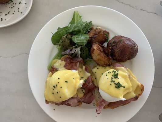 The Lynhall No. 3945 Edina by null