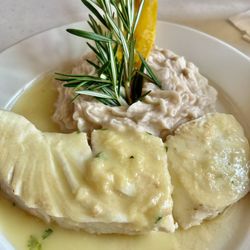 El Meson de Melquiades - Halibut with amarillos