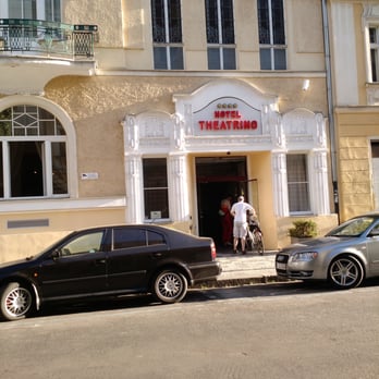 Hotel Theatrino - Entrance - Hotels Near Me - Praha 3, Puerto Rico