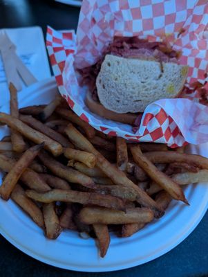 Schwartz's Deli by null