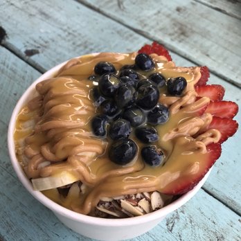Mo 'Ono Hawai'i - Holy, Moly! Good stuff! Had everything but the pineapples, poi (cause they were out) and Greek yogurt. So much Aloha! - Food Trucks Near Me - Kahului, Hawaii