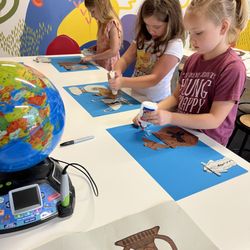 Yellowbobbypins Art Camp - Elementary art classes based in art history